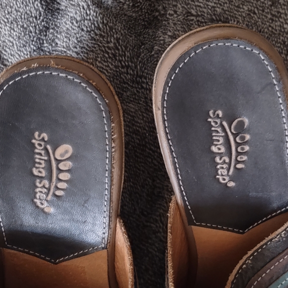 Spring Step Shoes - Picture 6 of 9